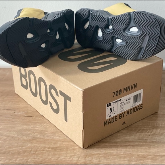 New YEEZY BOOST 700 MNVN 'HONEY FLUX' - Picture 3 of 4